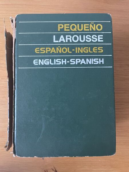Pequeño Larousse Español-Ingles