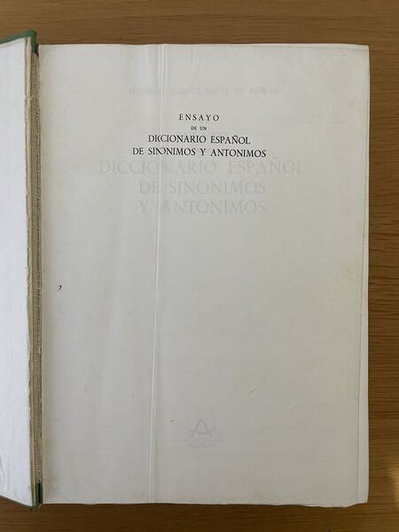 Ensayo de un diccionario espan̋ol de sinonimos y antonimos