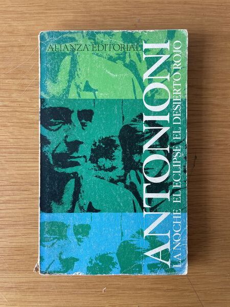 La noche. El eclipse. El desierto rojo